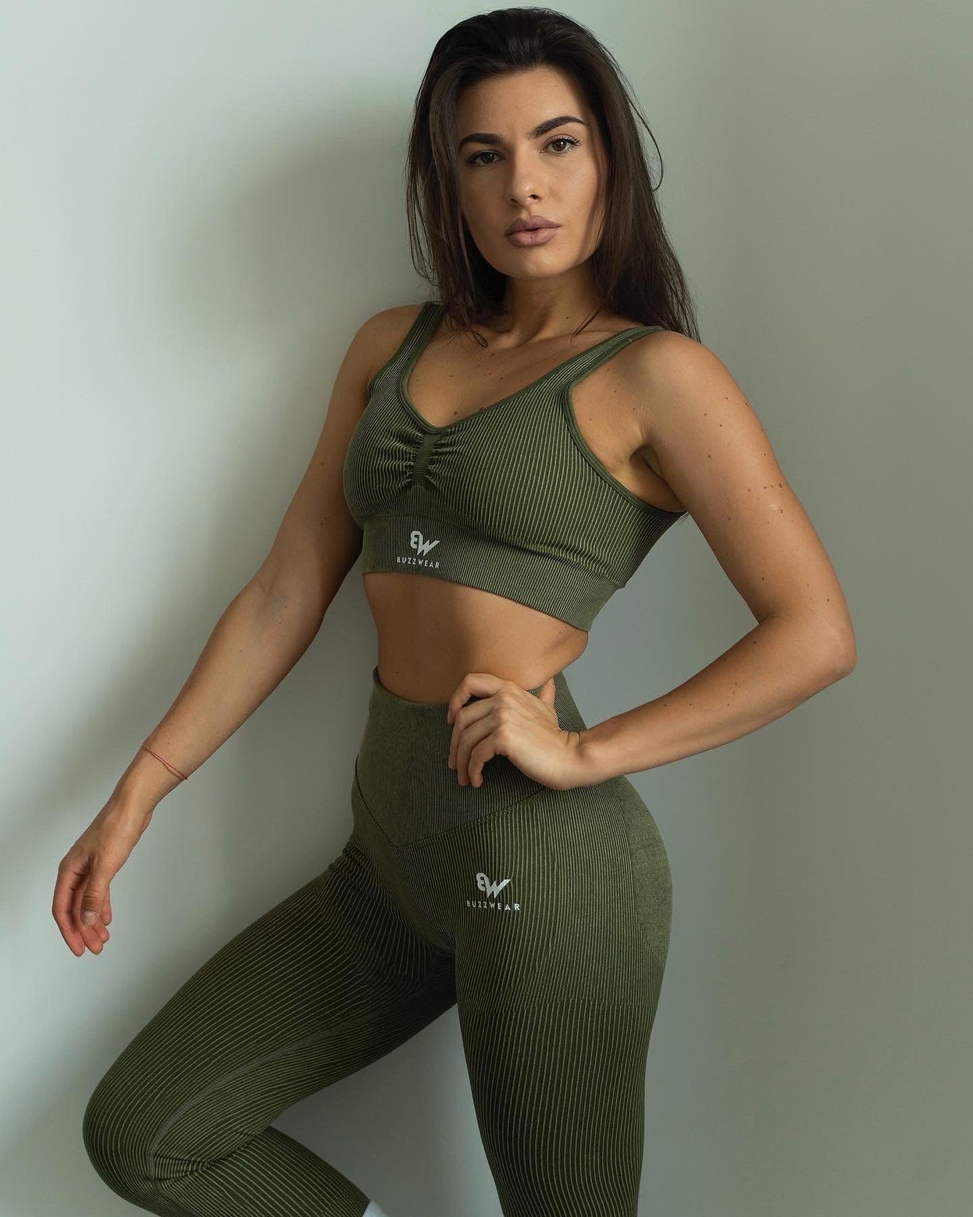 Addiction Scrunch Butt Lifting Leggings (Military Green)